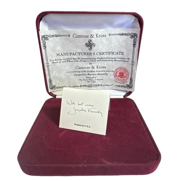 Camrose and Kross Jackie Kennedy “Parisian Circle' Pendant Necklace with Box - Picture 5 of 8